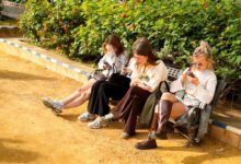 Почему испанцы выбирают поддержку друзей вместо советов ChatGPT RUSSPAIN.COM