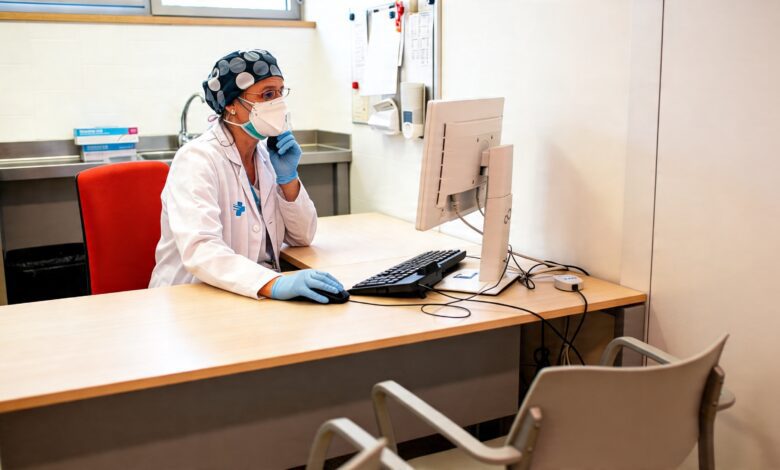 Половина работников Каталонии выходят на работу больными — данные CC OO