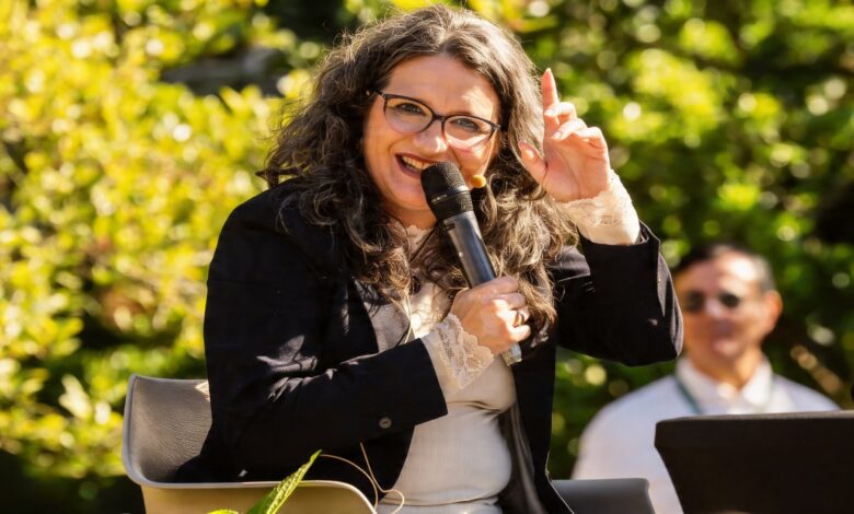 Mónica Oltra regresa a la política en medio de un proceso judicial