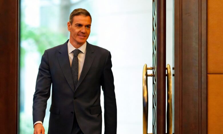 Педро Санчес запускает масштабную легализацию мигрантов: поддержка церкви и бизнеса