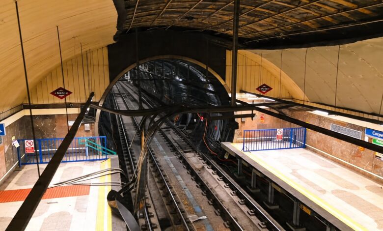 Падение потолка на станции Carpetana: пять часов без поездов на линии 6 в Мадриде