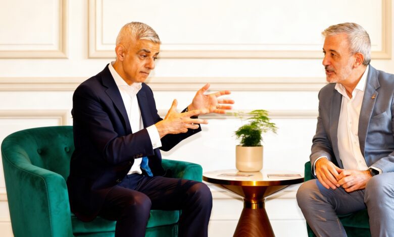 Барселона и Лондон объединяют усилия ради возвращения центра горожанам