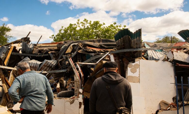 В Мадриде снесли дома в Каньяда Реаль: семья осталась без жилья