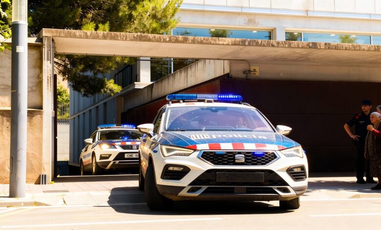 Два злоумышленника задержаны на AP-7 за серию дерзких ограблений под видом полиции