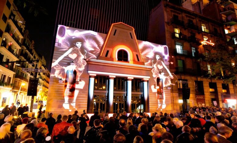 Театр El Molino в Барселоне закроется после жалоб и сокращения работы