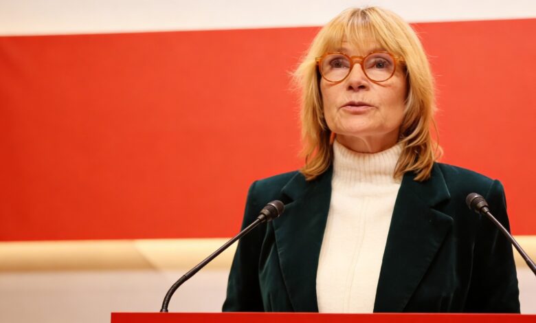 Два депутата PSC ушли после скандального голосования по бюджету в Риполе