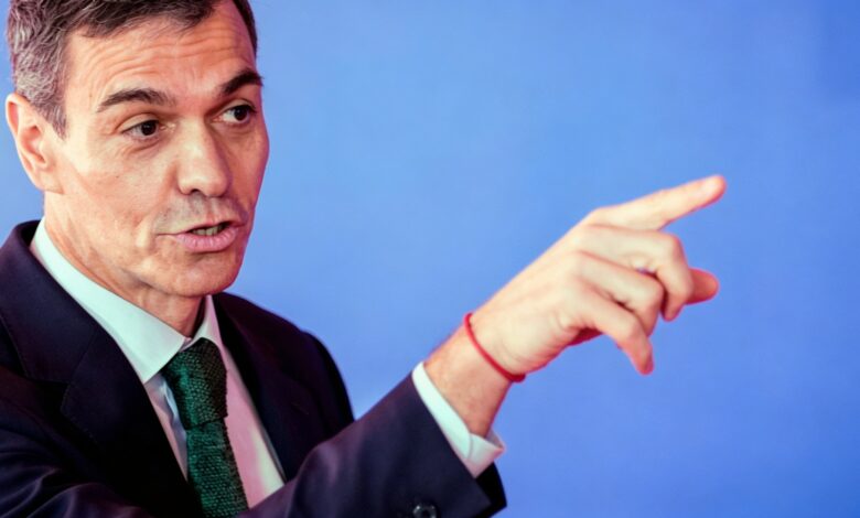 Правительство использует спор вокруг «приоритета национального» для усиления позиций