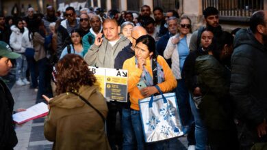 В Испании стартовала массовая подача заявок на легализацию: очереди