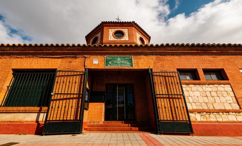 Суд в Паленсии усмотрел признаки преступления в увольнении директора школы