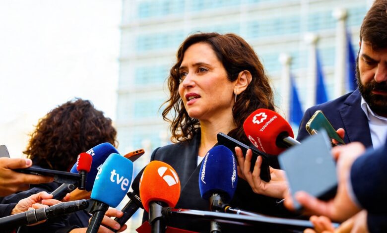 В Мадриде критикуют приоритет для испанцев в помощи: спор вокруг закона