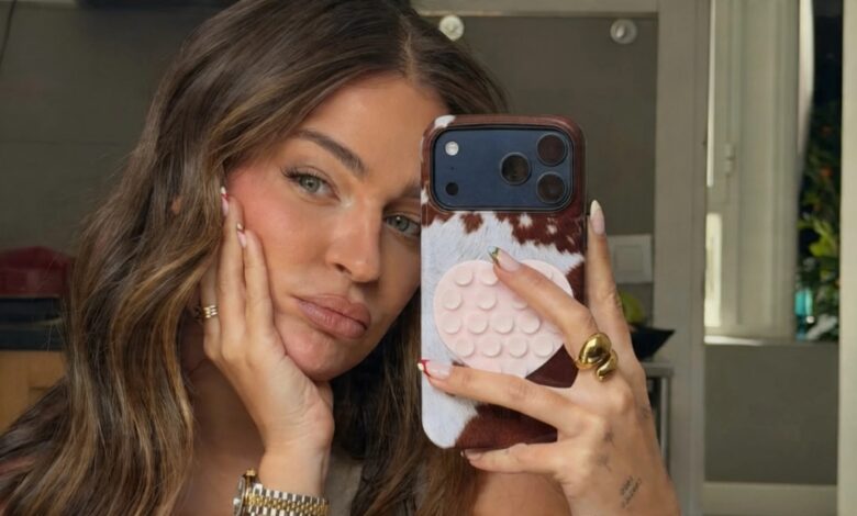 Rare Family Photo: Laura Escanes Shows Her Father for the First Time at Her Birthday