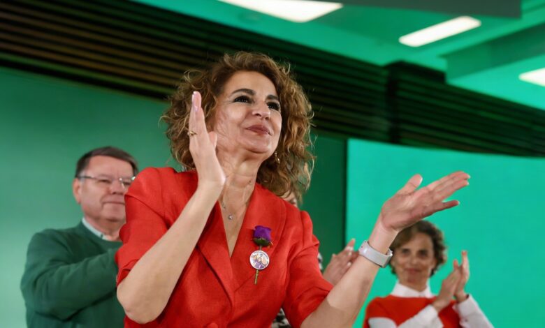 Монтеро обещает 3 млрд евро для здравоохранения и сокращение очередей за полгода