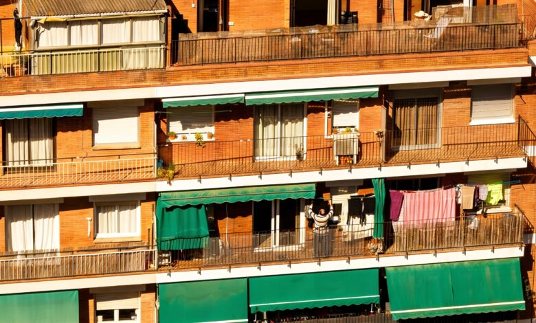 Barcelona acquires building with 14 apartments to expand affordable housing stock