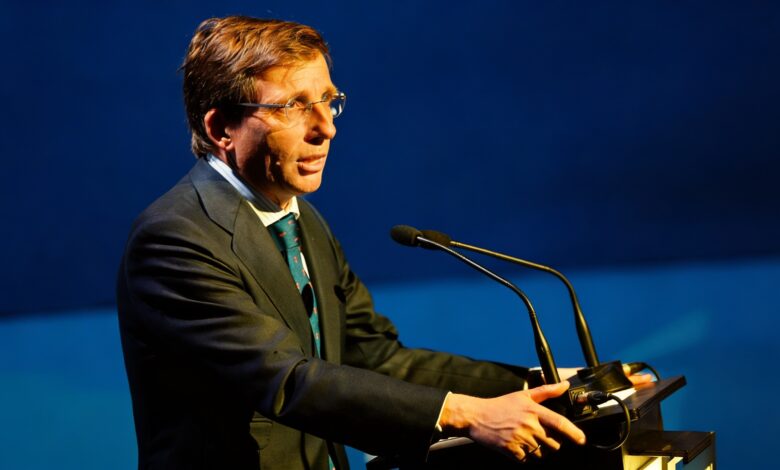 Мэр Мадрида ограничил возврат налога на вывоз мусора: решение зависит от закона