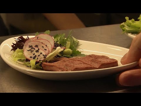 В ресторанах Барселоны отказывают «одиноким» посетителям