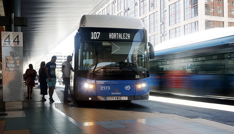 Тоже с 1 января: Минтранс Испании о бесплатных проездных-2024 на государственных автобусах