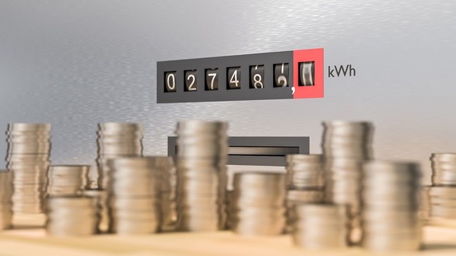 Рост тарифов / цен на электроэнергию / los precios de la electricidad se disparan: los hogares ya tienen muchas dificultades para pagar sus facturas eléctricas