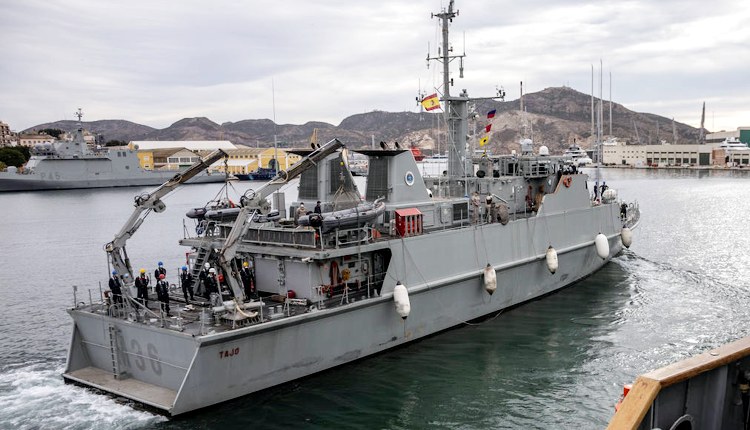 Минный тральщик "Тахо" ВМС Испании / El cazaminas 'Tajo' zarpa desde Cartagena para unirse a la 'operación Sea Guardian' de la OTAN