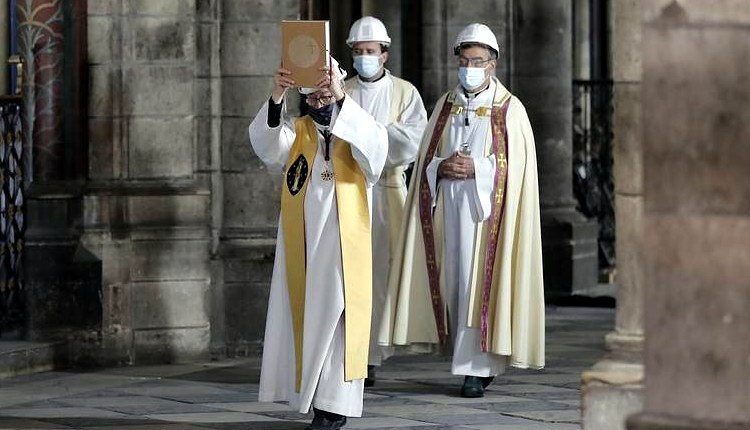 Католические священники