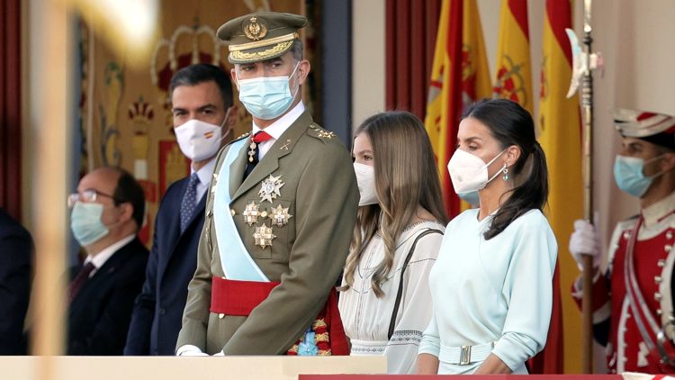 В эти минуты: Военный парад к празднику Национальный День Испании