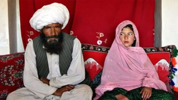 Испания. 13-летняя девочка, проданная замуж, вторично беременна