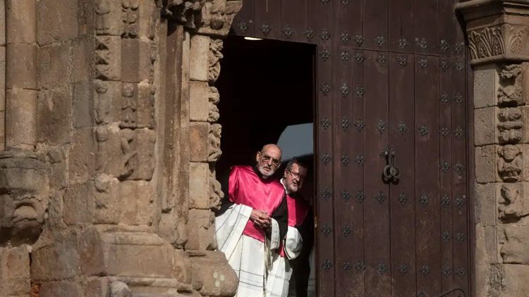 Корона богоматери похищена из музея в Испании в начале пасхальной недели