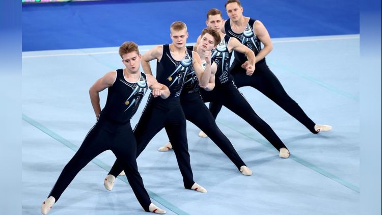 Гимнасты Испании хотят соревноваться с девочками в женском зачете