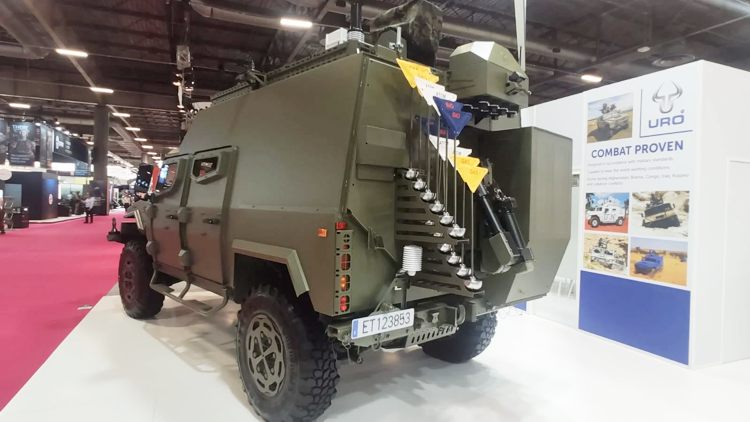 Испания на военной выставке-ярмарке в Париже представила свою лучшую продукцию