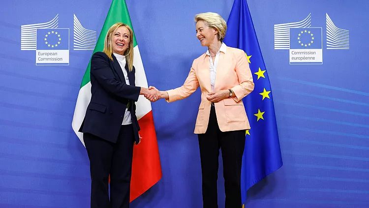 Аналитика. Большой куш Испании и дамские сюрпризы в кабинете фон дер Ляйен