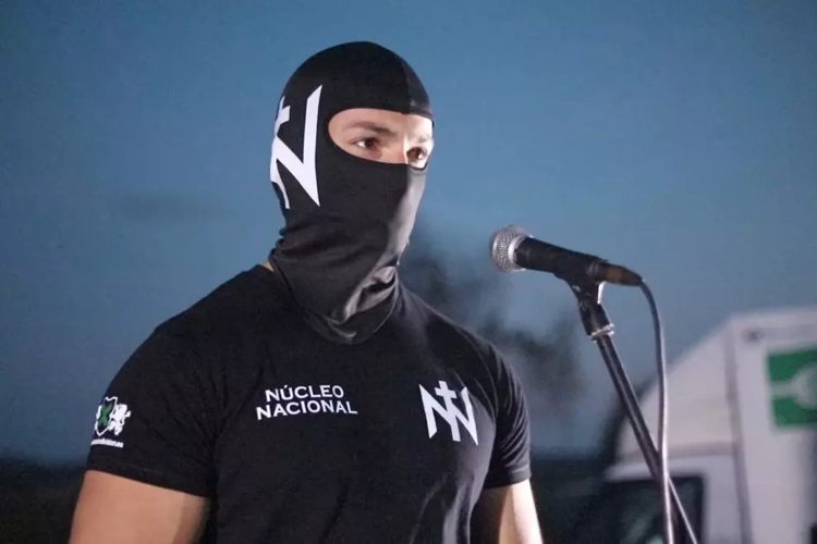 Официальные нацисты в Испании готовят боевиков, но «закон не нарушают»