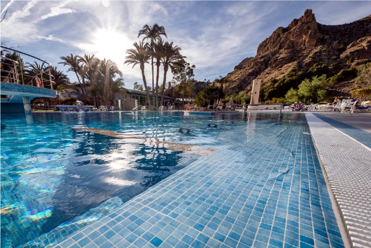 Море похолодало? Лучшие термальные источники и СПА в Испании. Начало