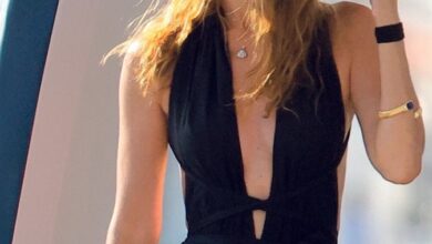 Испанская модель Мар Саура демонстрирует безупречный пляжный стиль на Ибице