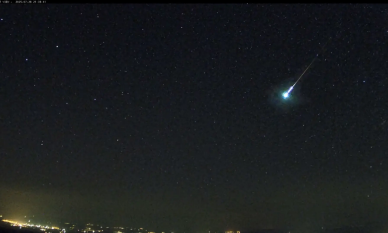 Яркие метеоры пронеслись над югом Испании со скоростью до 220 000 км/ч