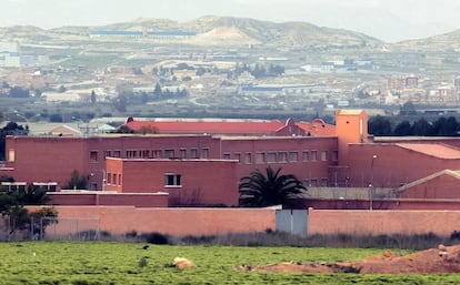 В тюрьме Мурсии заключенный убил соседа по камере крышкой от консервной банки