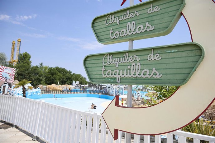 Мадридские парки развлечений предлагают спасение от летней жары с помощью водных аттракционов и специальных зон отдыха.