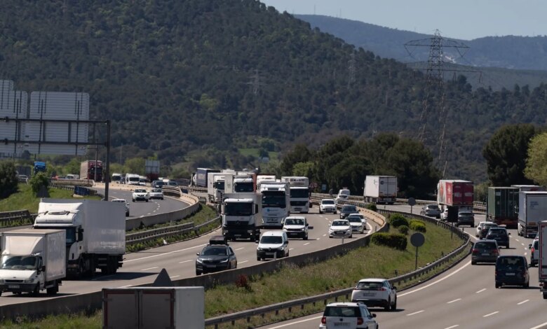 Как вести себя, если автомобиль едет слишком близко сзади: советы инструктора
