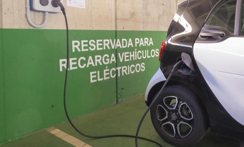 Number of Electric Vehicle Charging Stations Increased in Spain