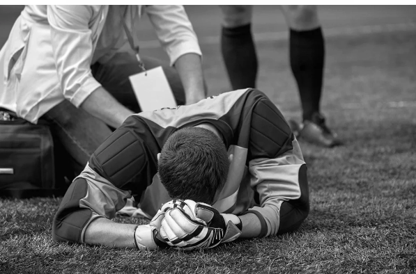 Young Goalkeeper Dies After Head Injury During Match in Spain