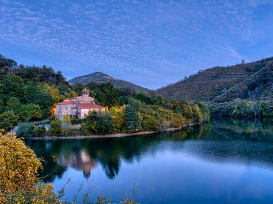 Spanish Phoenix Village: How a Flooded Settlement Found a Second Life on the Water’s Surface