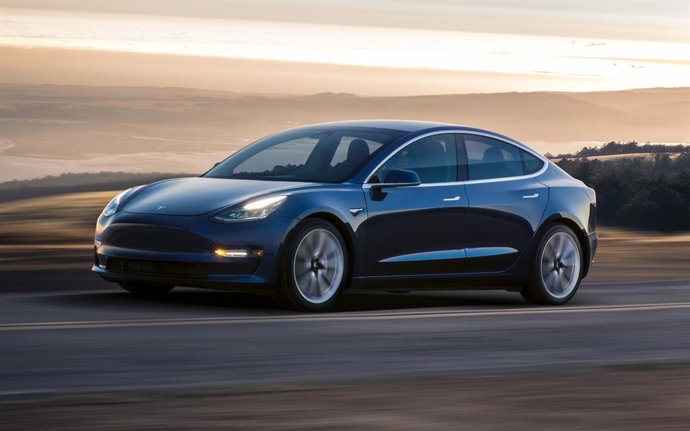 Tesla Model 3 Retains Leadership in the Spanish Electric Vehicle Market in August 2025