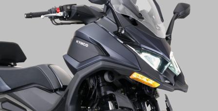 В Испании стартовали продажи нового трехколесного скутера Kymco XCV3 575