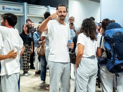 Spanish MP Returns After Detention in Israel for Participation in Flotilla