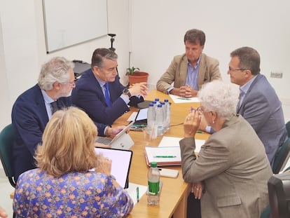 Mujeres exigen investigar la desaparición de datos médicos en Andalucía