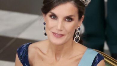 Почему у королевы Летиции нет короны в отличие от испанских аристократов