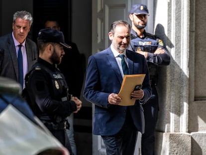 Скандал с закупкой масок: бывший советник и бизнесмен вызваны в суд по делу Канарских островов