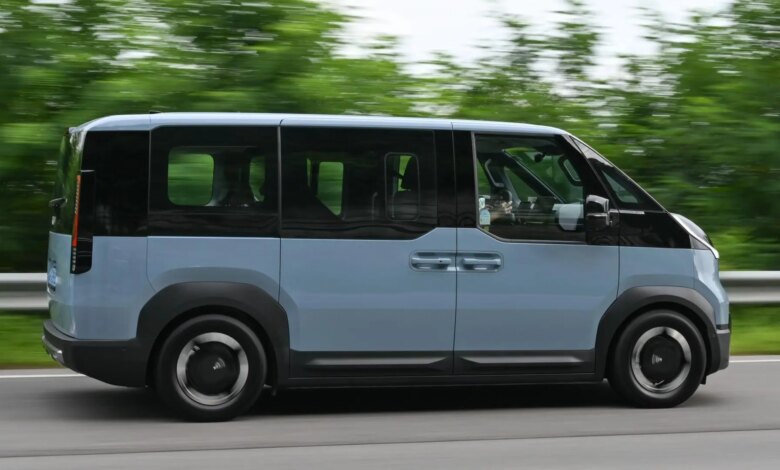 Kia PV5 Impresses with Agility and Spaciousness: Test Drive of the New Electric Minivan