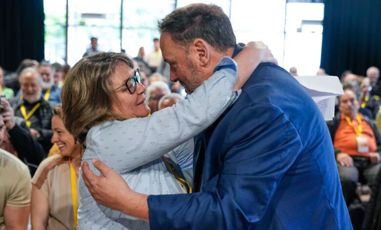 Eight ERC Leaders in Barcelona Resign Over Conflict with National Center