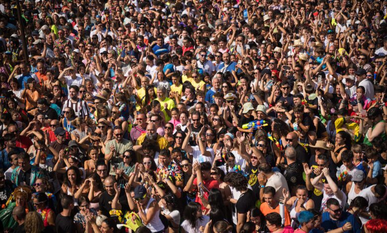 Spain’s Population Hits Record High, Nears 50 Million