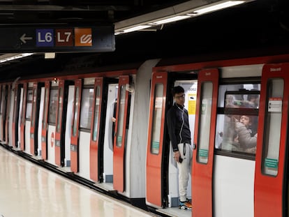 Cinco empleados del metro de Barcelona resultan heridos tras el ataque de un grupo de jóvenes