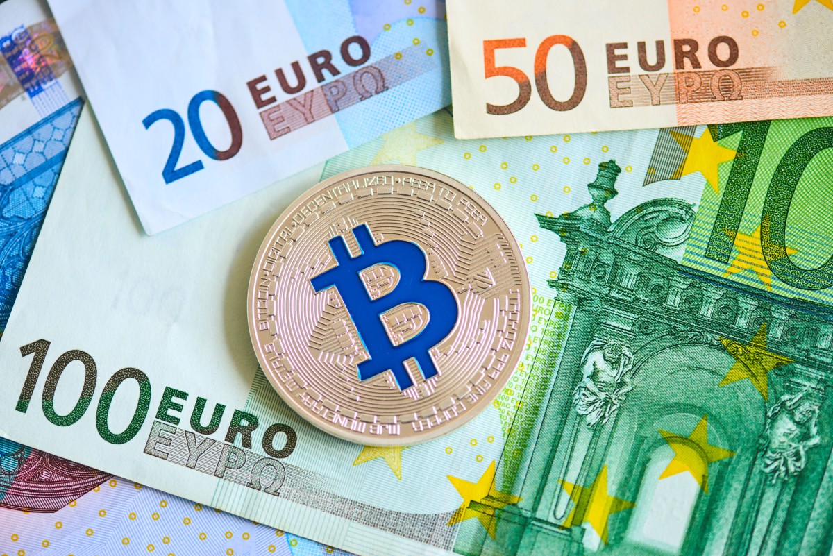 Cryptocurrencies Arrive at Your Bank: How Santander, BBVA, and CaixaBank  Are Shaking Up the Game